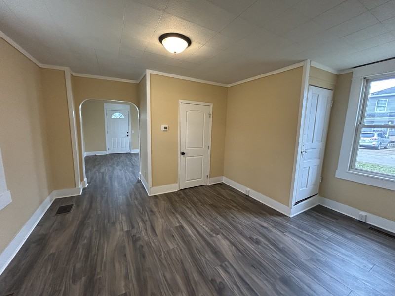 9 W Walnut St - Photo 6 of 7