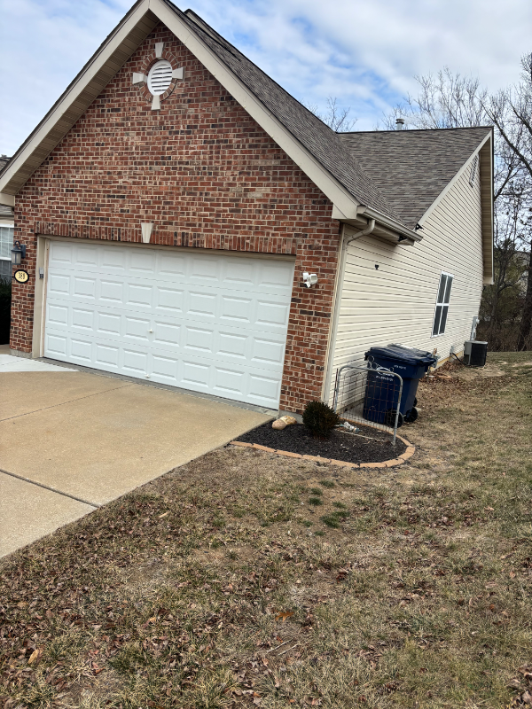 380 Shadow Pines Dr - Photo 2 of 3