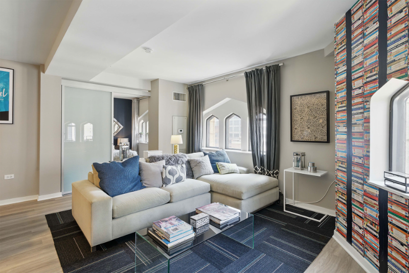 185 W Randolph St - Photo 3 of 9