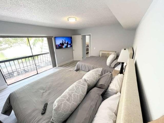 118 1st Terrace - Photo 7 of 8