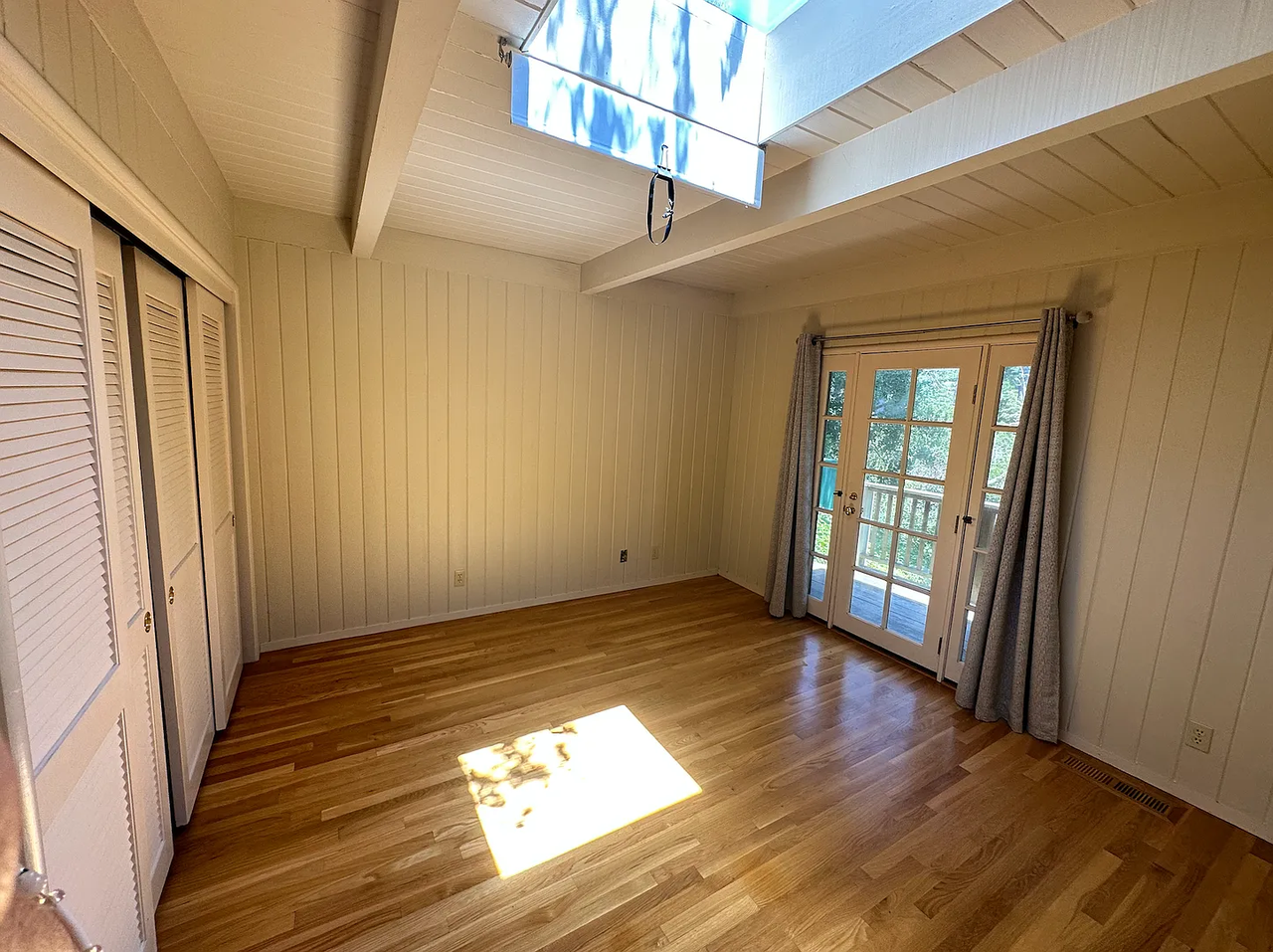 3300 7th Place - Photo 7 of 8