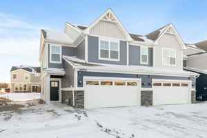 featured image of 16531 W Golden Valley Ln
