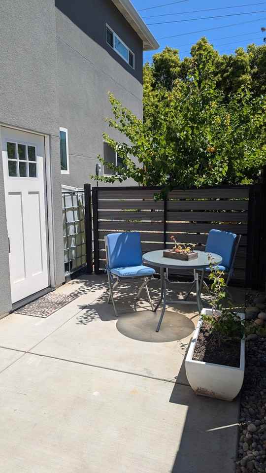 1762 Chevalier Dr - Photo 3 of 7