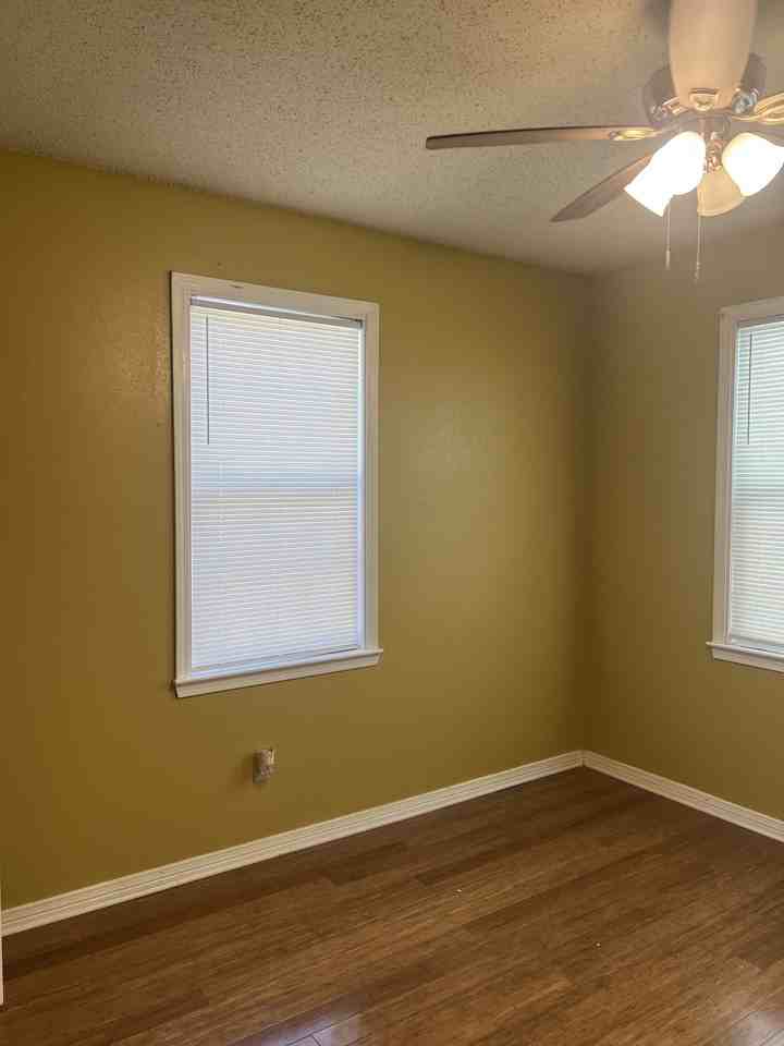 1510 Sumner St #NA - Photo 3 of 3