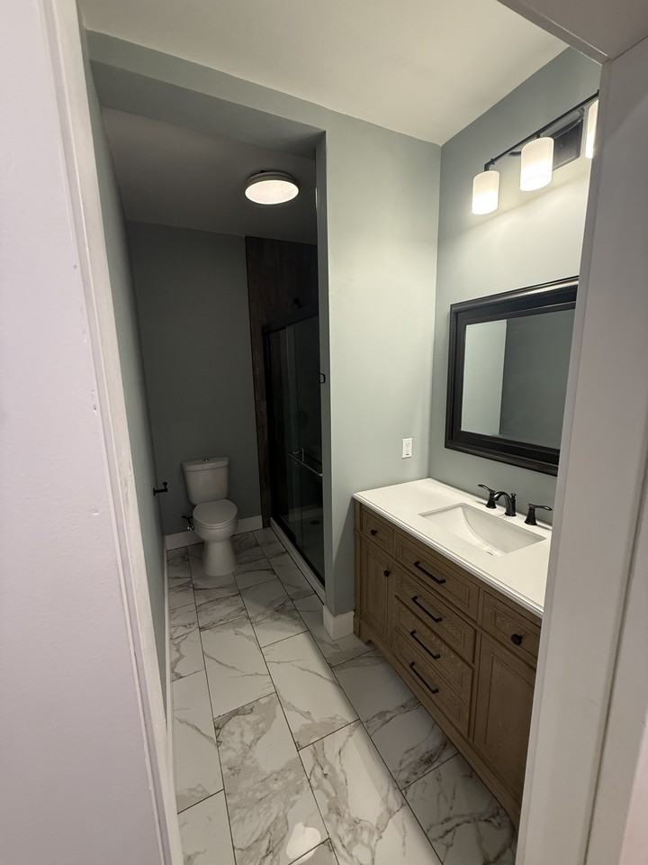 202 Oak St #NA - Photo 4 of 13