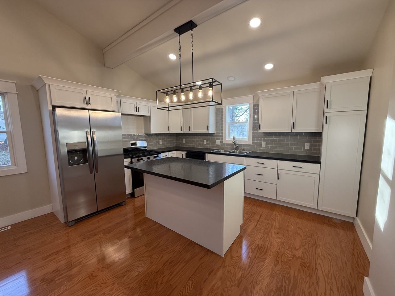 202 Oak St #NA - Photo 7 of 13