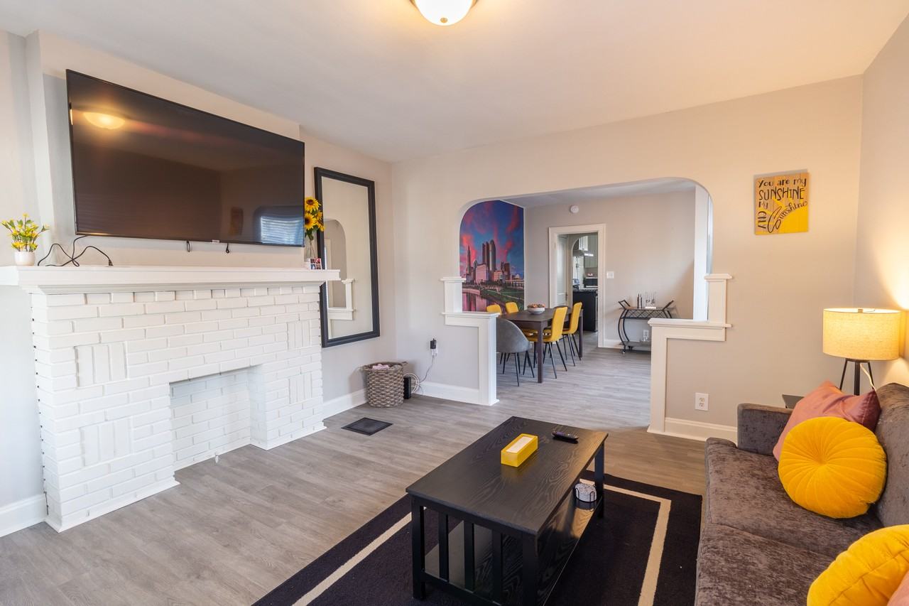 1123 Wilson Ave #1 - Photo 4 of 18