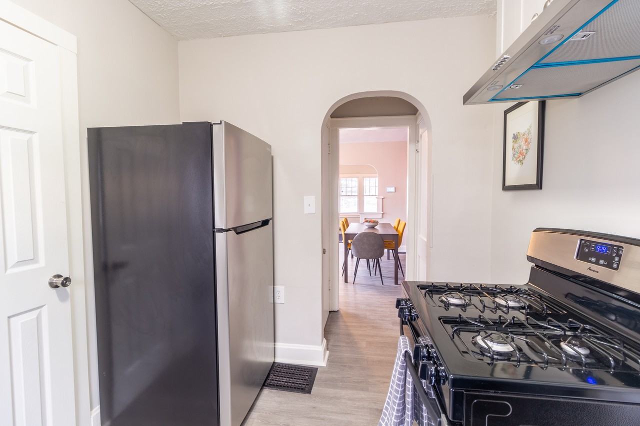 1123 Wilson Ave #1 - Photo 7 of 18