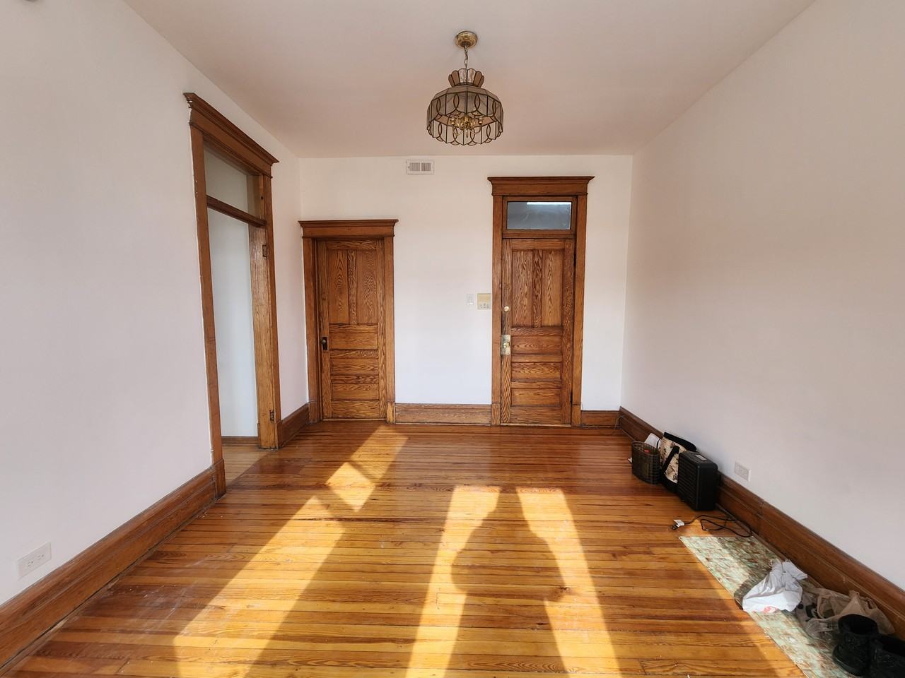 2404 W Superior St #3W - Photo 2 of 19