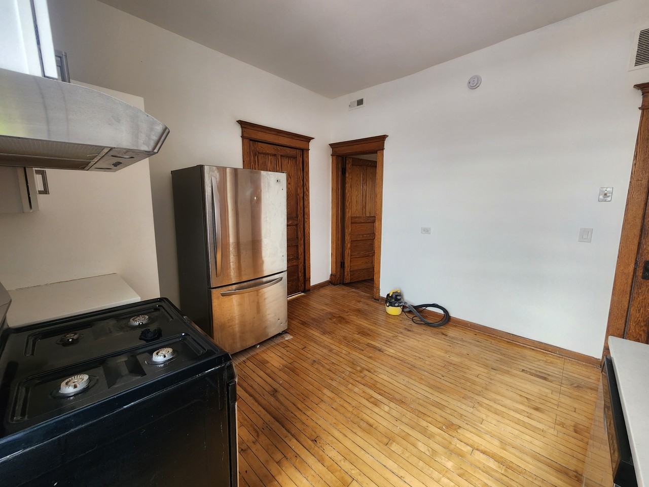 2404 W Superior St #3W - Photo 5 of 19