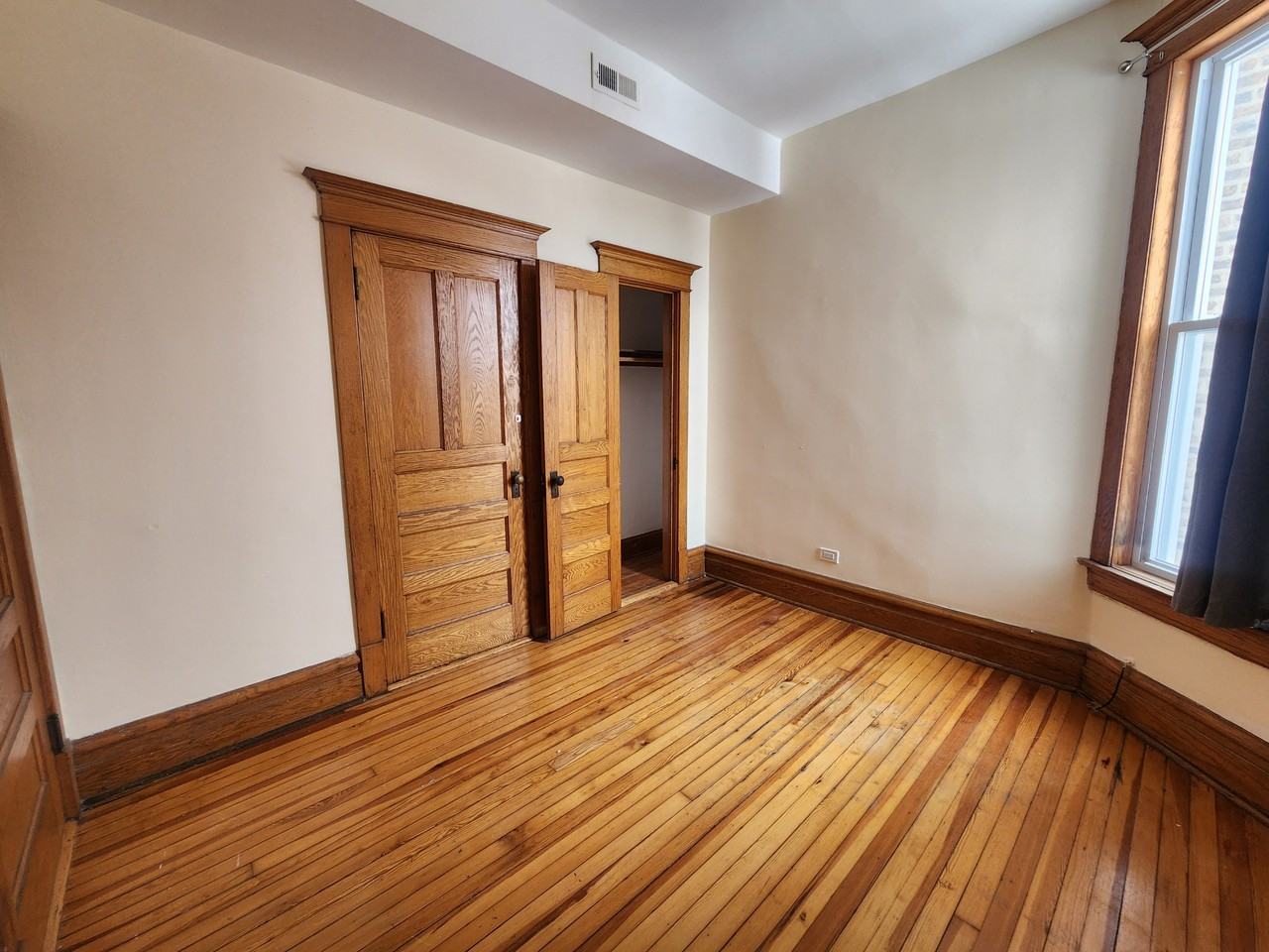 2404 W Superior St #3W - Photo 6 of 19