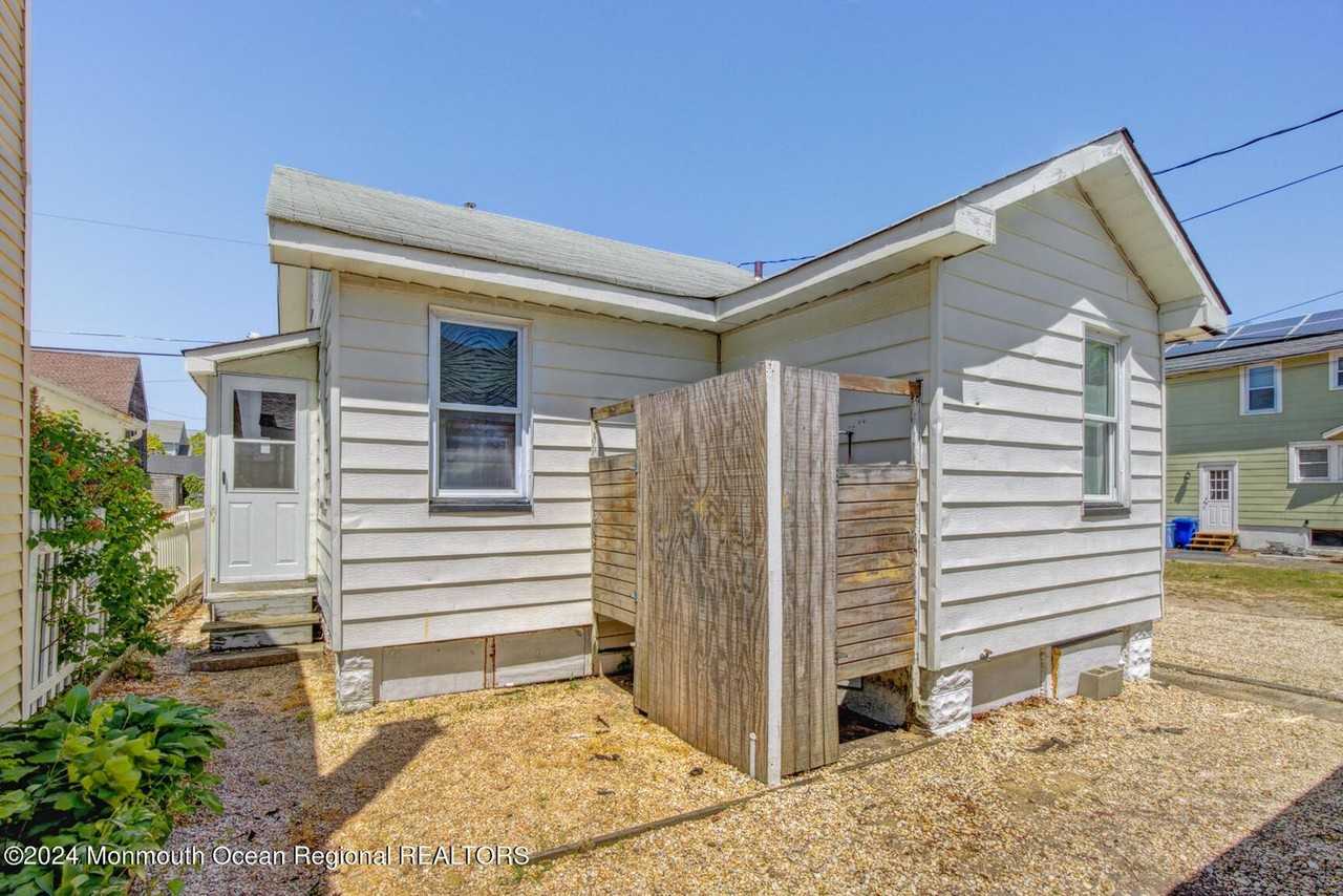 1710 B St #REAR - Photo 5 of 8