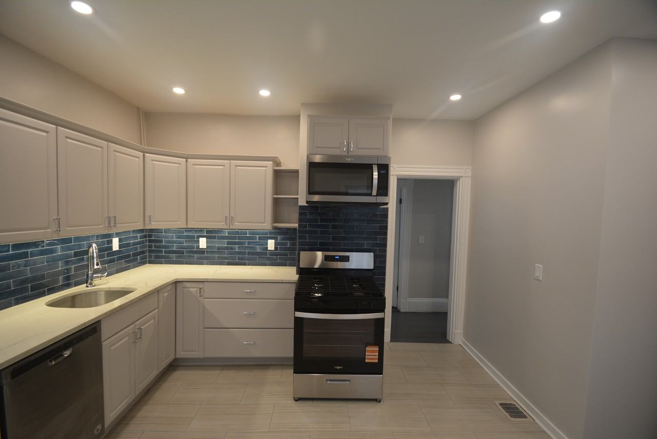 31 Claybourne St #1 - Photo 5 of 43