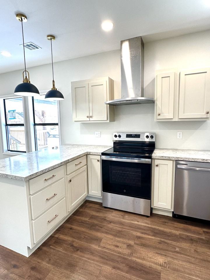 102 Meadowlark Ave #NA - Photo 3 of 17