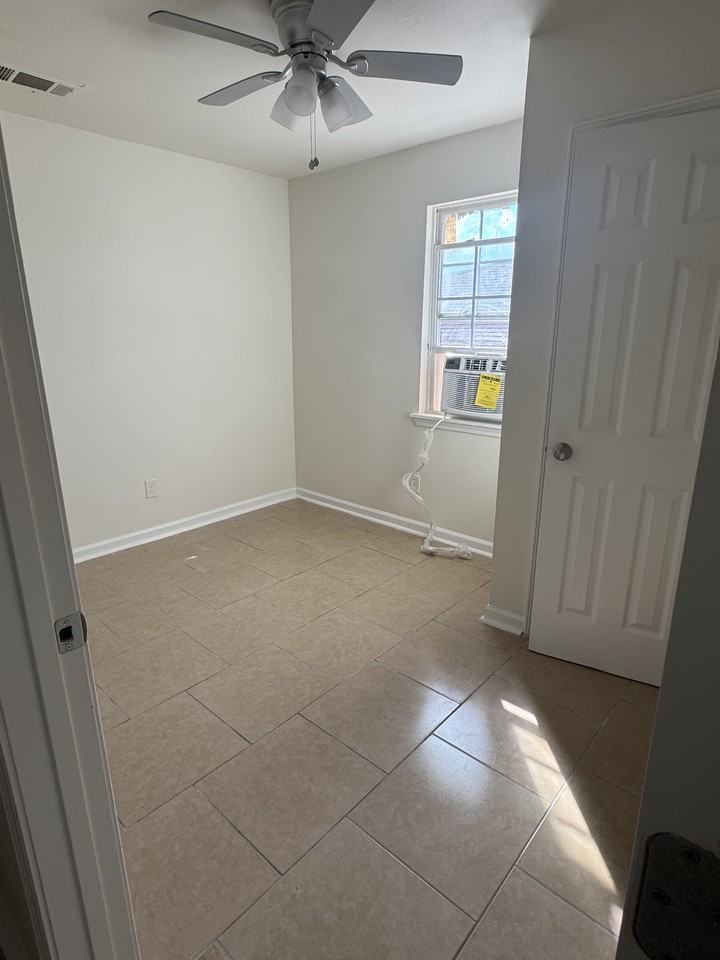 2223 Clouet St #2223-2B - Photo 5 of 11