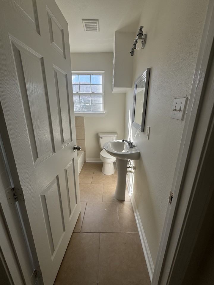 2223 Clouet St #2223-2B - Photo 6 of 11