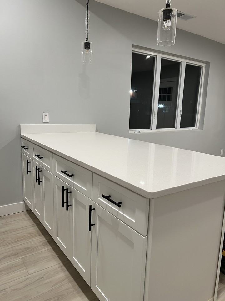 327 N Clarendon Ave #B - Photo 4 of 11