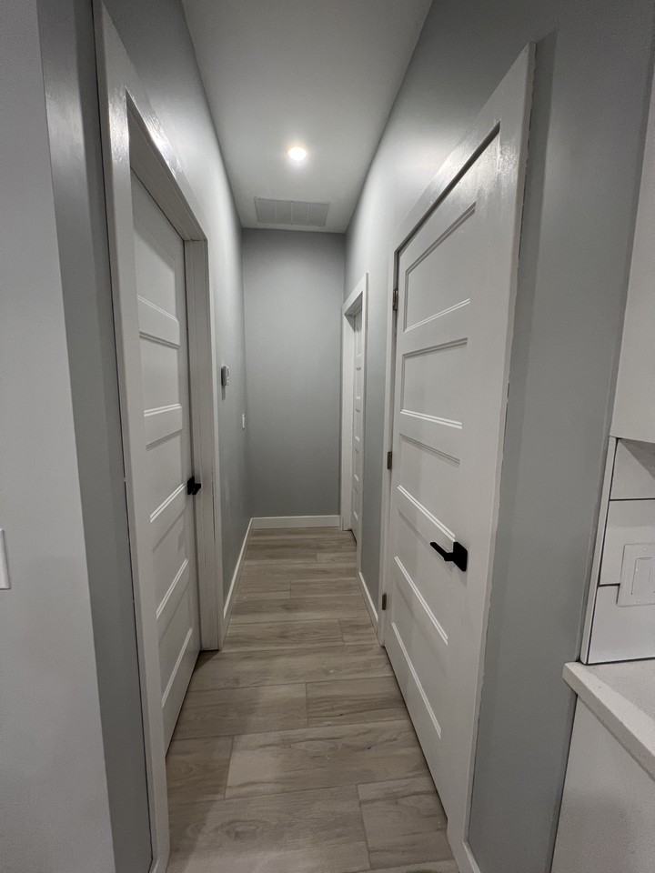 327 N Clarendon Ave #B - Photo 6 of 11