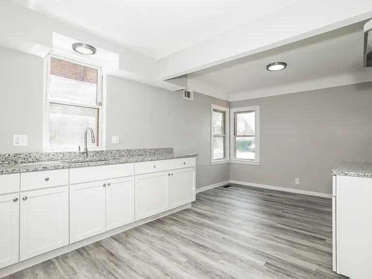 16240 Fairfield St #NA - Photo 2 of 6