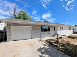 featured image of 1015 E Grand Ave #NA