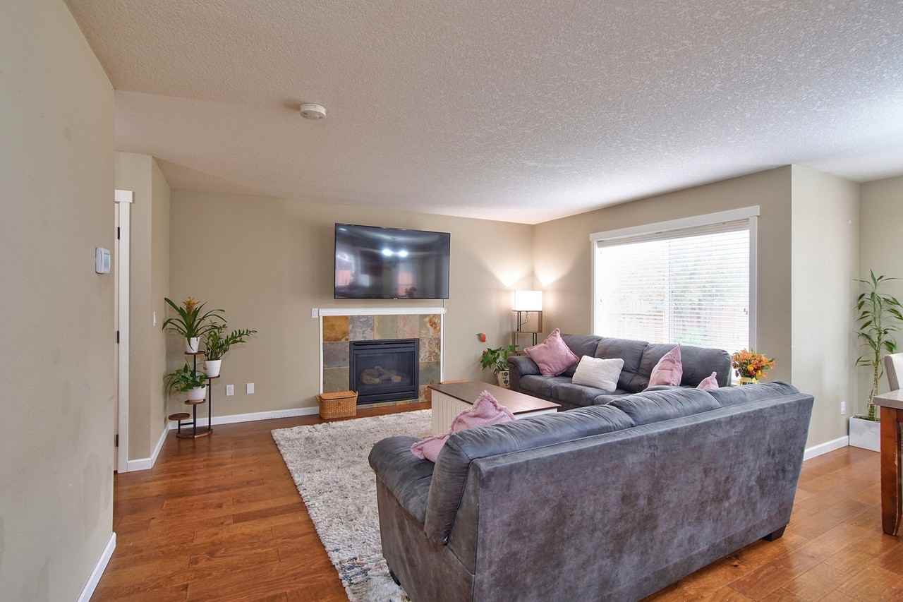 17536 Sw Parkway Ct #NA - Photo 7 of 16