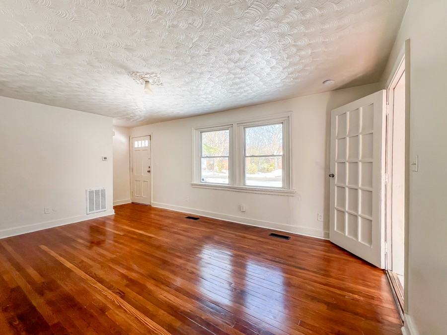 1006 Greystone Ave #NA - Photo 3 of 25