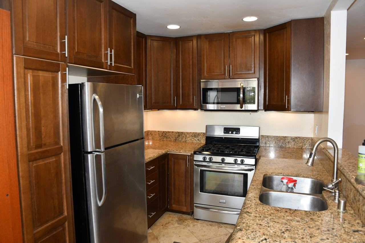 Crosscreek Ter #1 - Photo 5 of 20