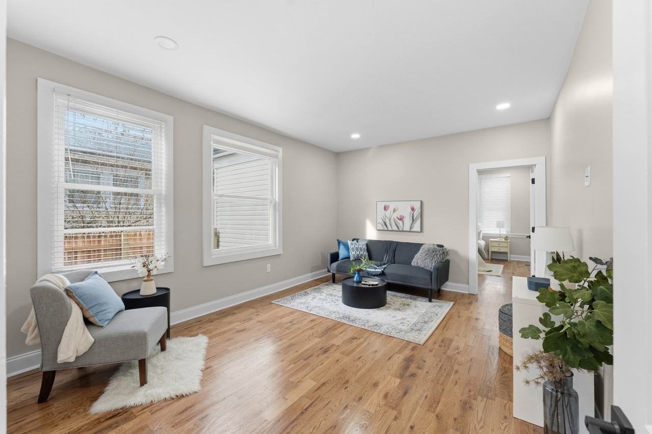 94 Montrose St #1 - Photo 3 of 33