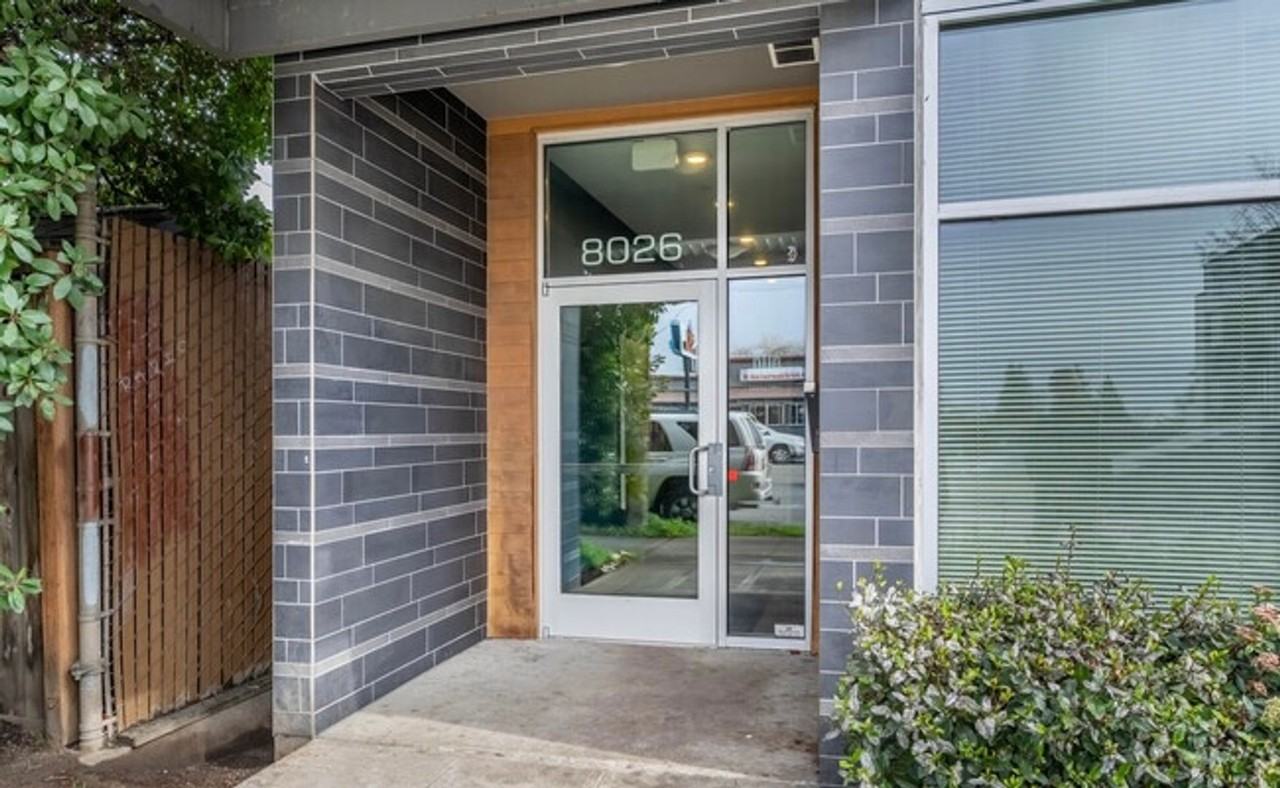 The Duo Apartments - Photo 3 of 11