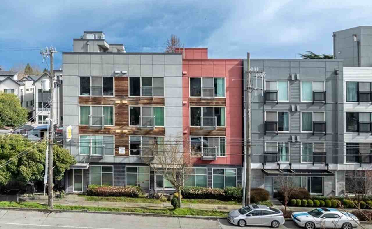 The Duo Apartments - Photo 6 of 11