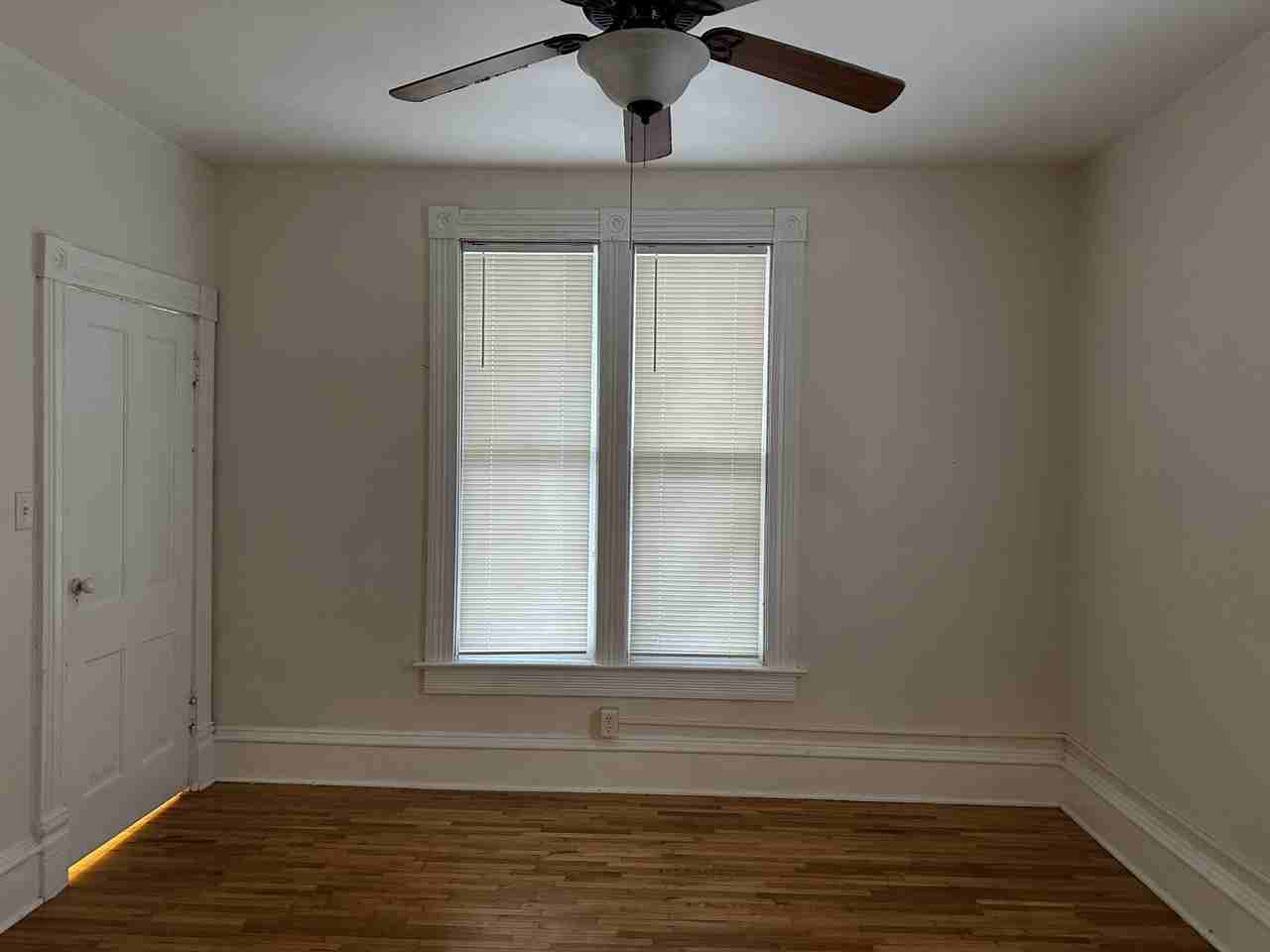 512 Chicago Avenue - Photo 4 of 35