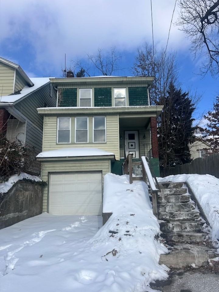 1110 Ingham St - Photo 2 of 31