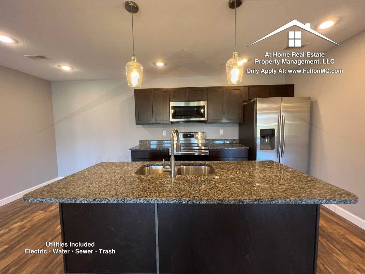 301 E Saint Eunice Rd - Photo 5 of 24