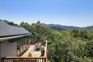 featured image of 31 Baywood Ave