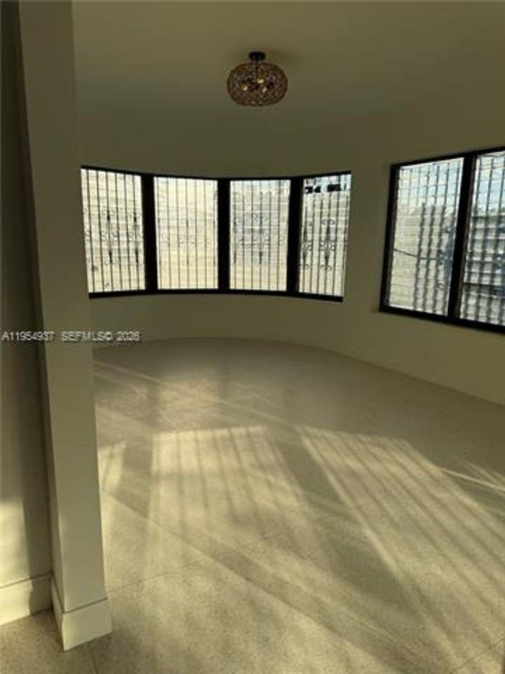 525 Beacom Blvd #A - Photo 3 of 20