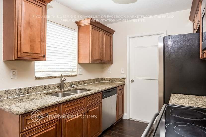 926 Northern Dr - Photo 6 of 17