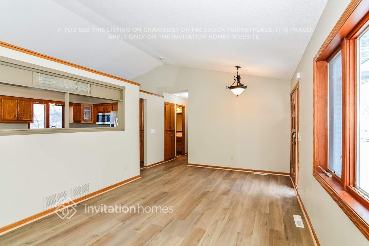 13215 Alabama Ave S - Photo 6 of 17