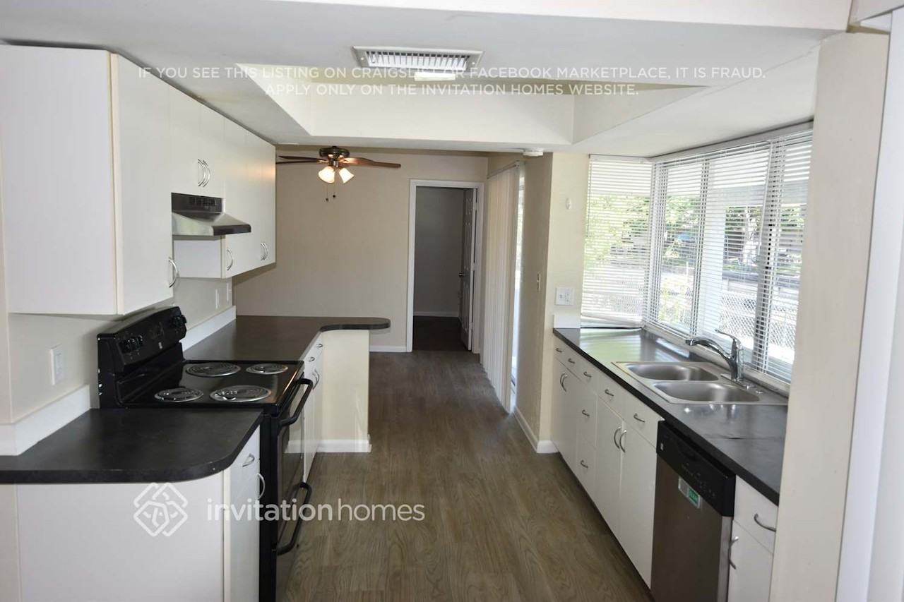 1612 W River Dr - Photo 3 of 18