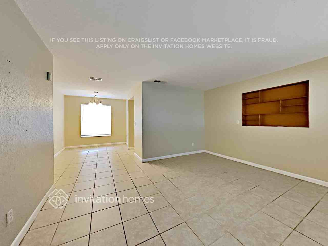 608 Westchester Ave - Photo 5 of 22