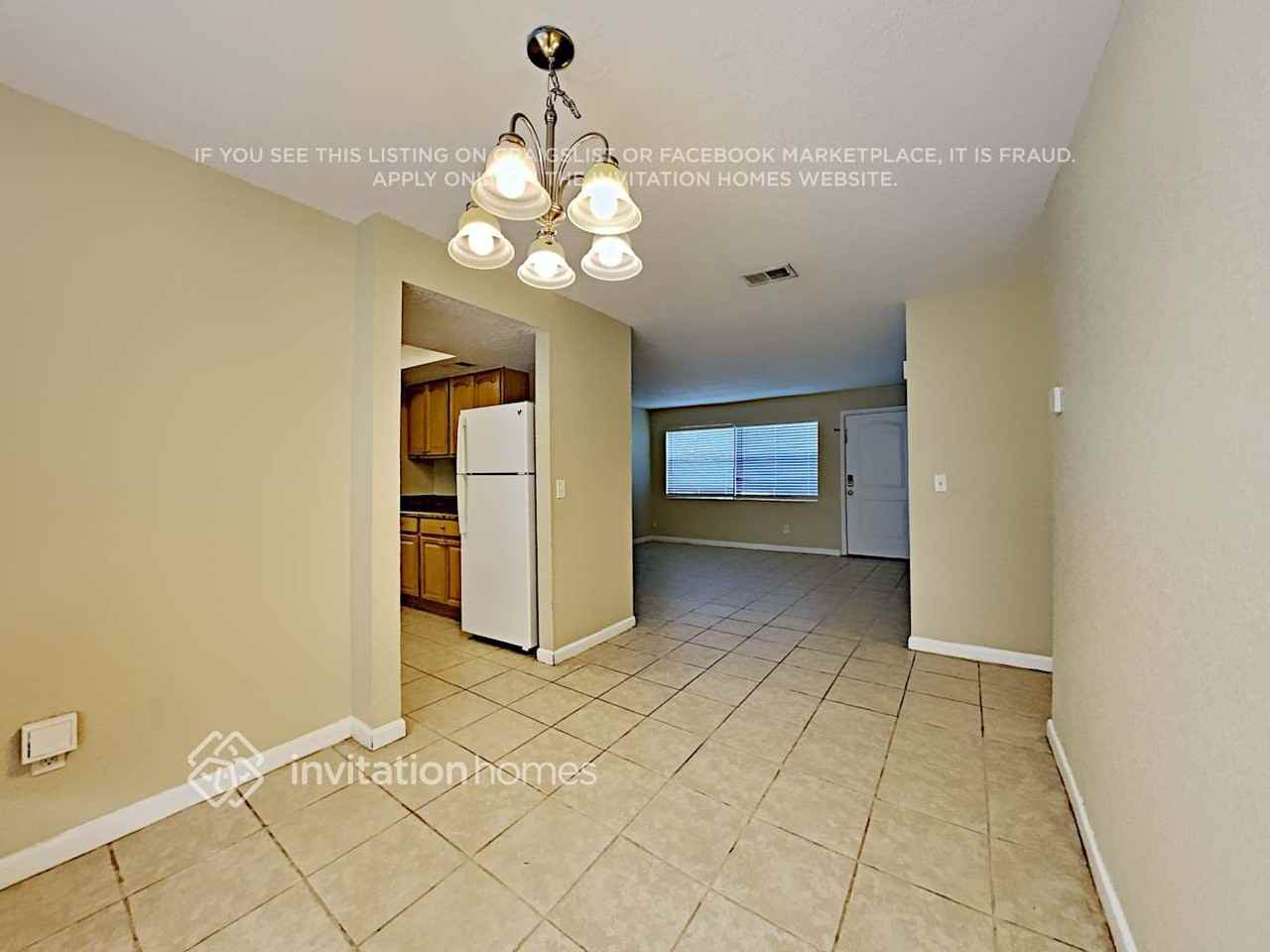 608 Westchester Ave - Photo 7 of 22