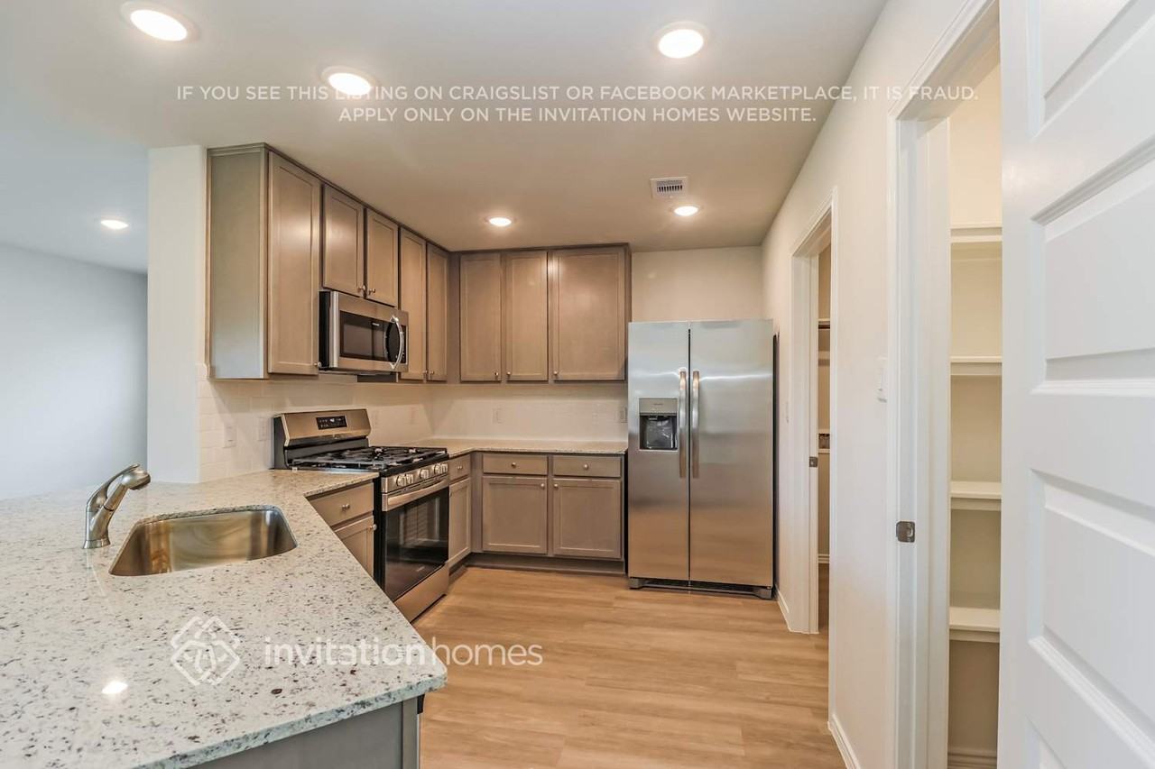 24907 Nolana Ct - Photo 6 of 22