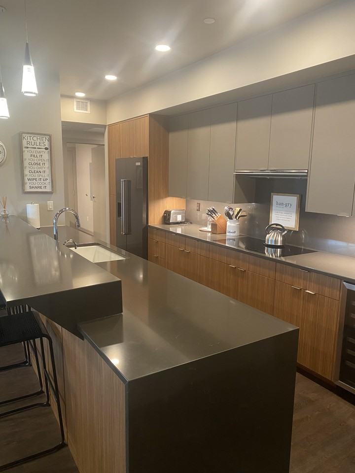 727 E Front Ave #202 - Photo 6 of 15