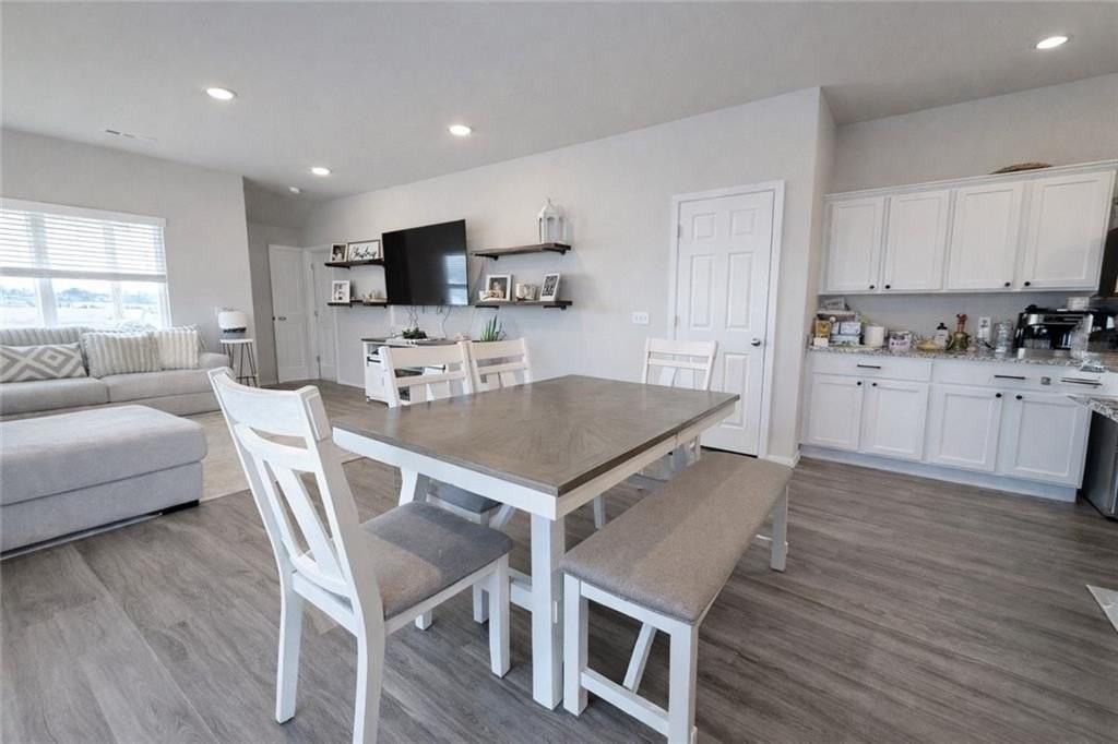 208 W Laurel Ave - Photo 4 of 13