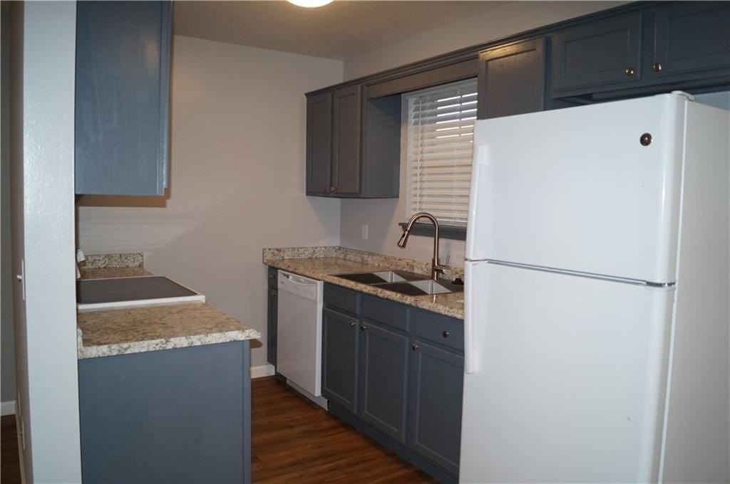 2839-C Meridian Pl - Photo 2 of 14