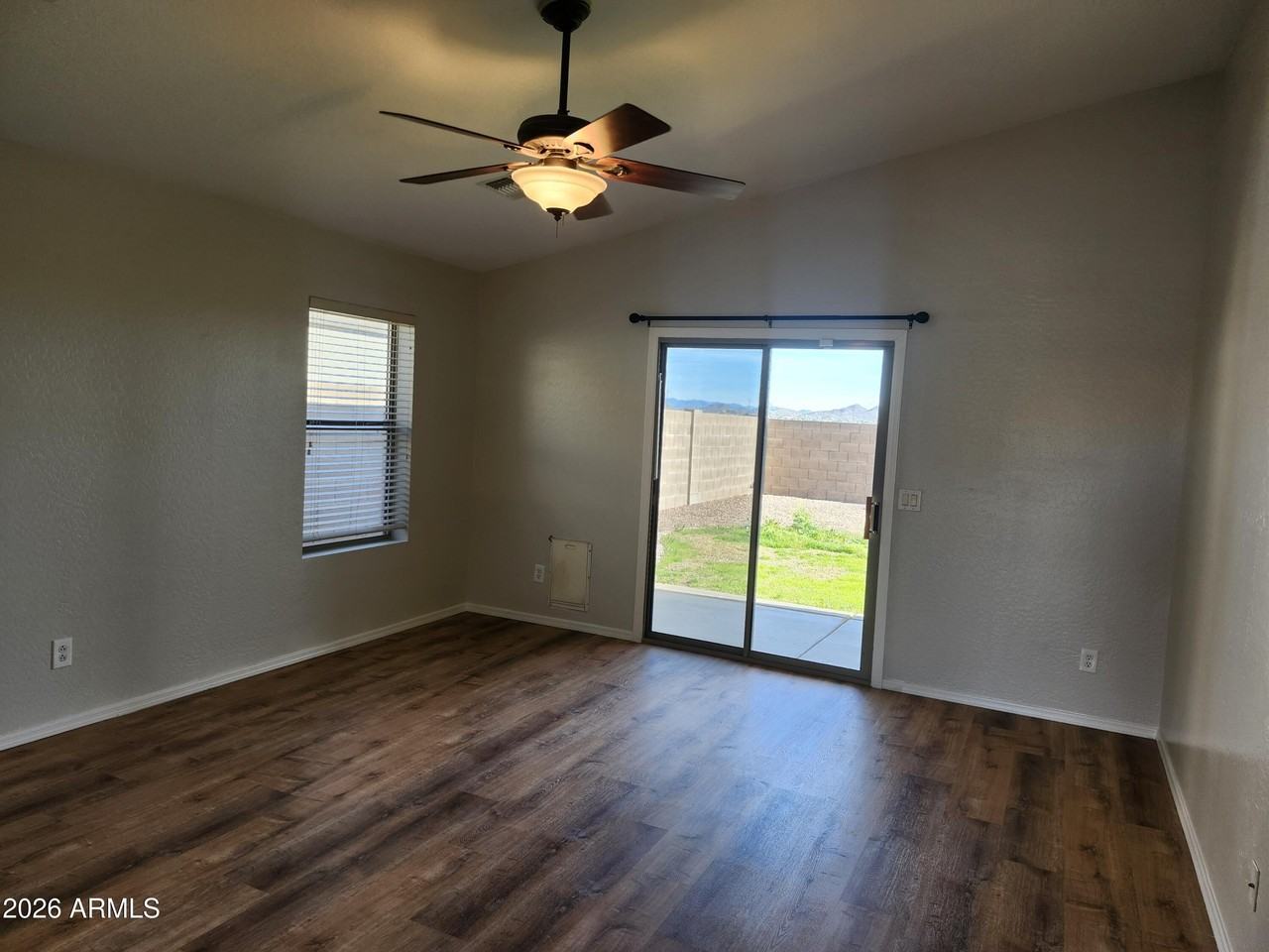 23739 N El Frio Ct - Photo 3 of 27