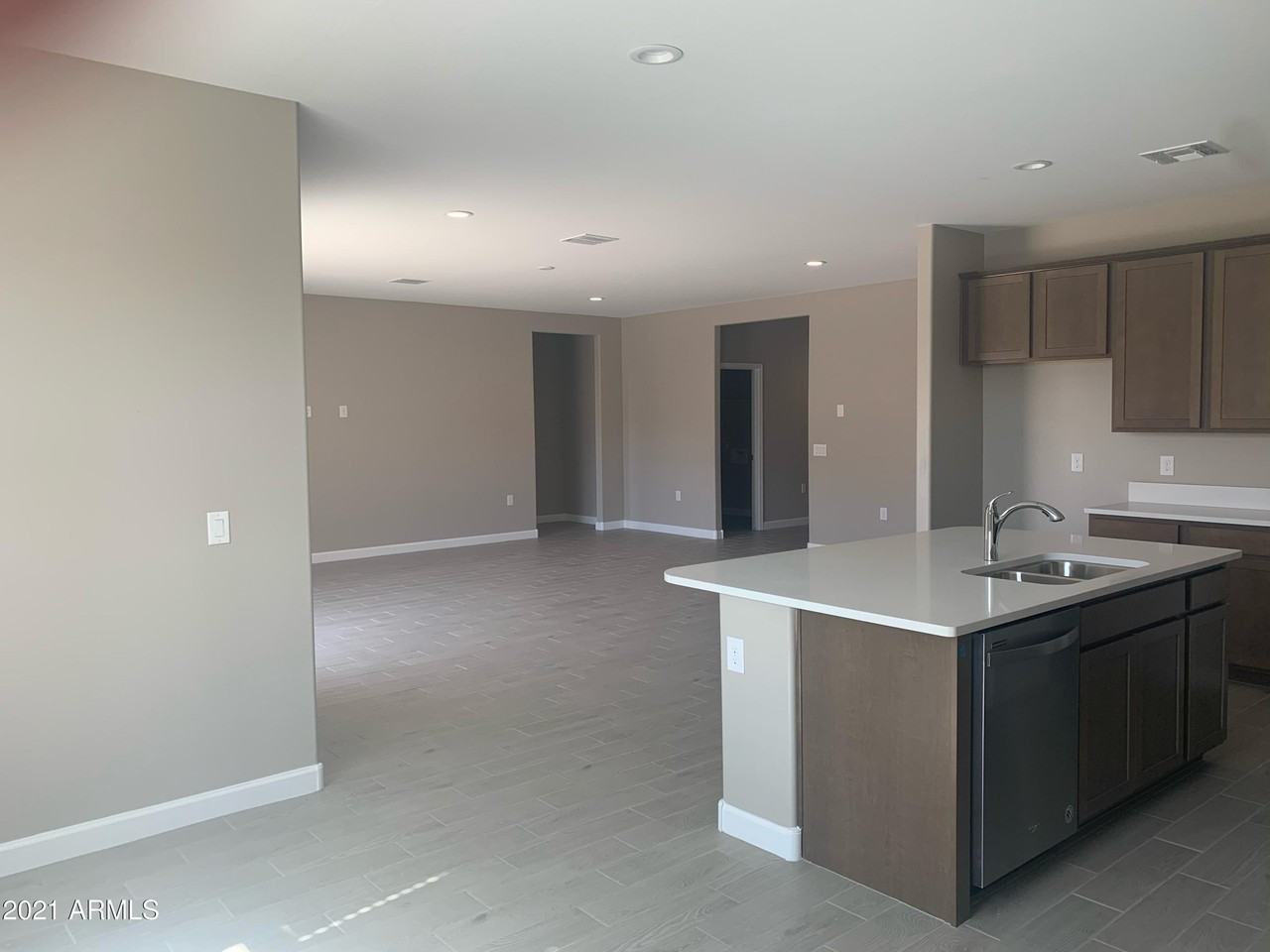 264 S 189th Ln - Photo 7 of 12