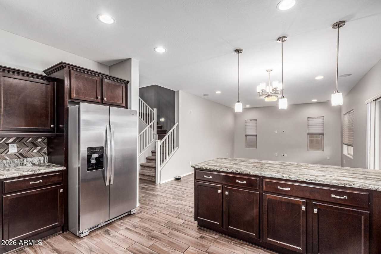 2381 E Brigadier Dr - Photo 7 of 36