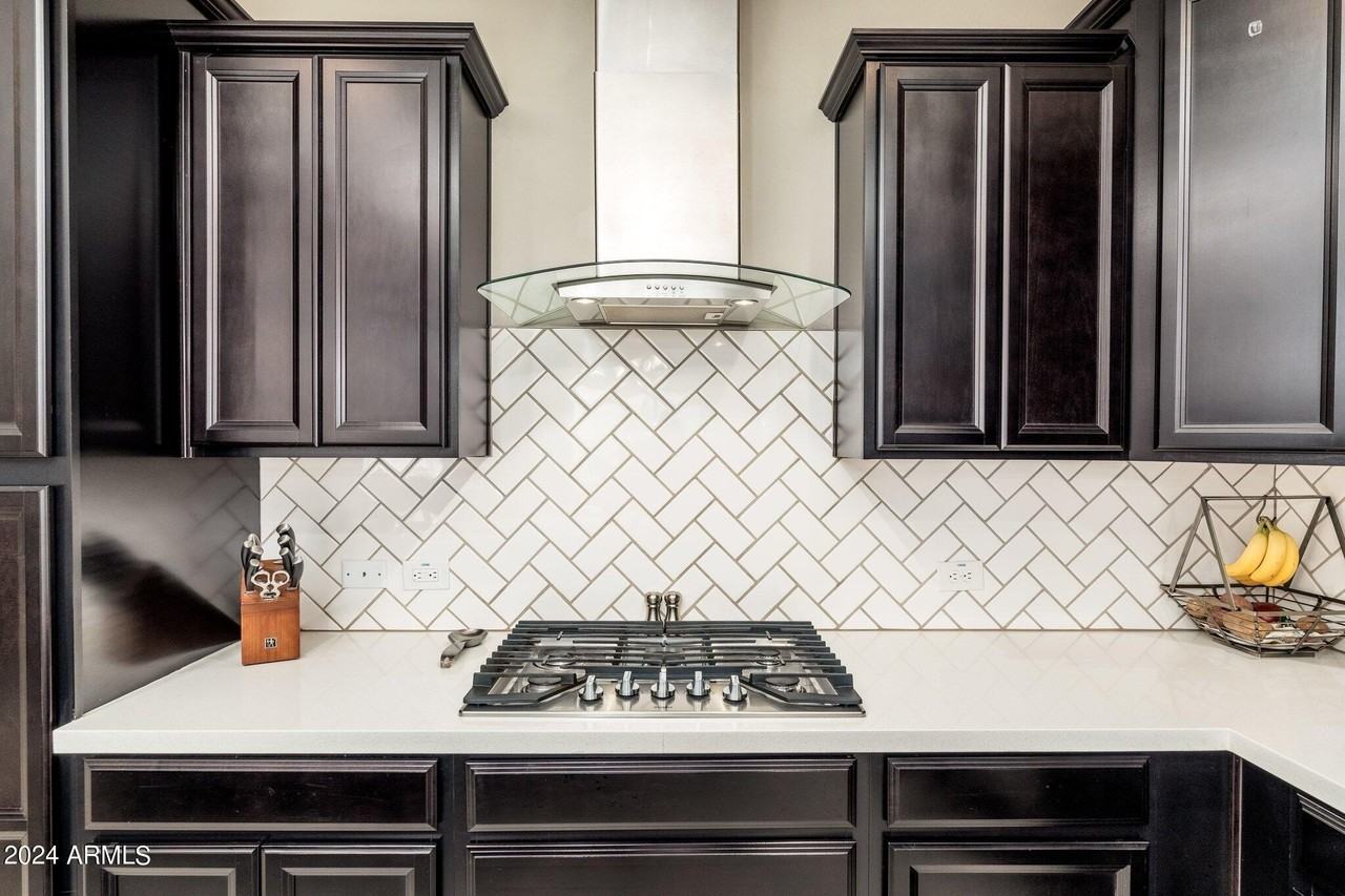 10648 W Eucalyptus Rd - Photo 4 of 35