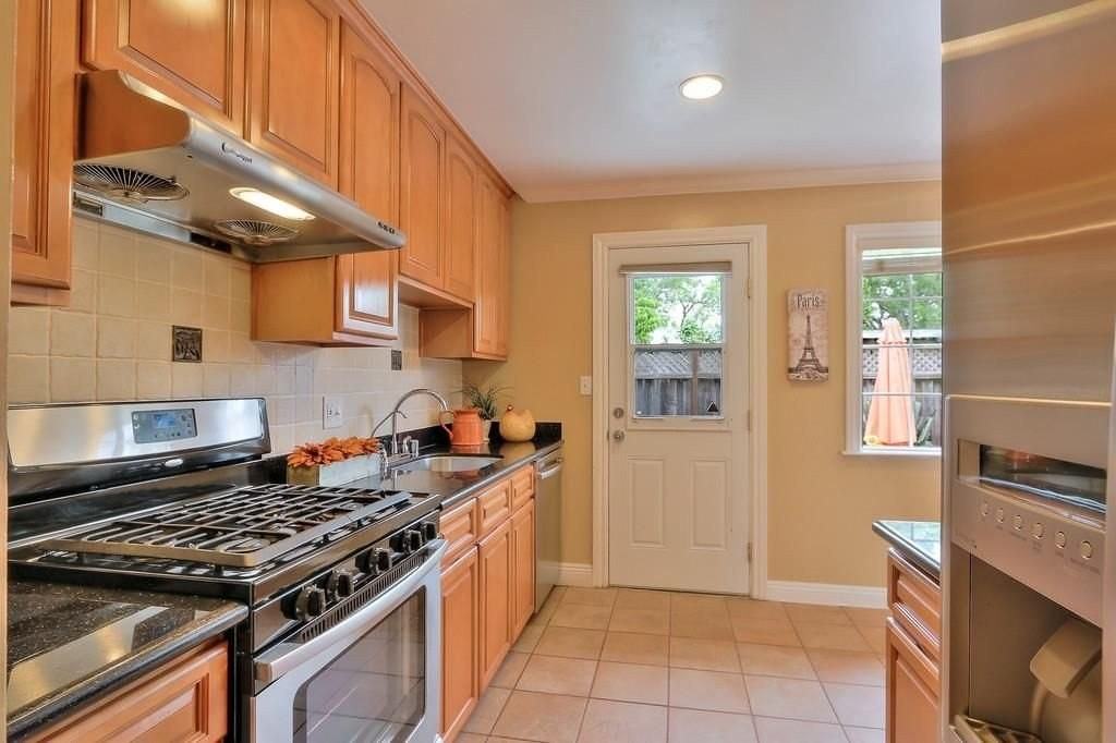 467 Chestnut Ave - Photo 6 of 14