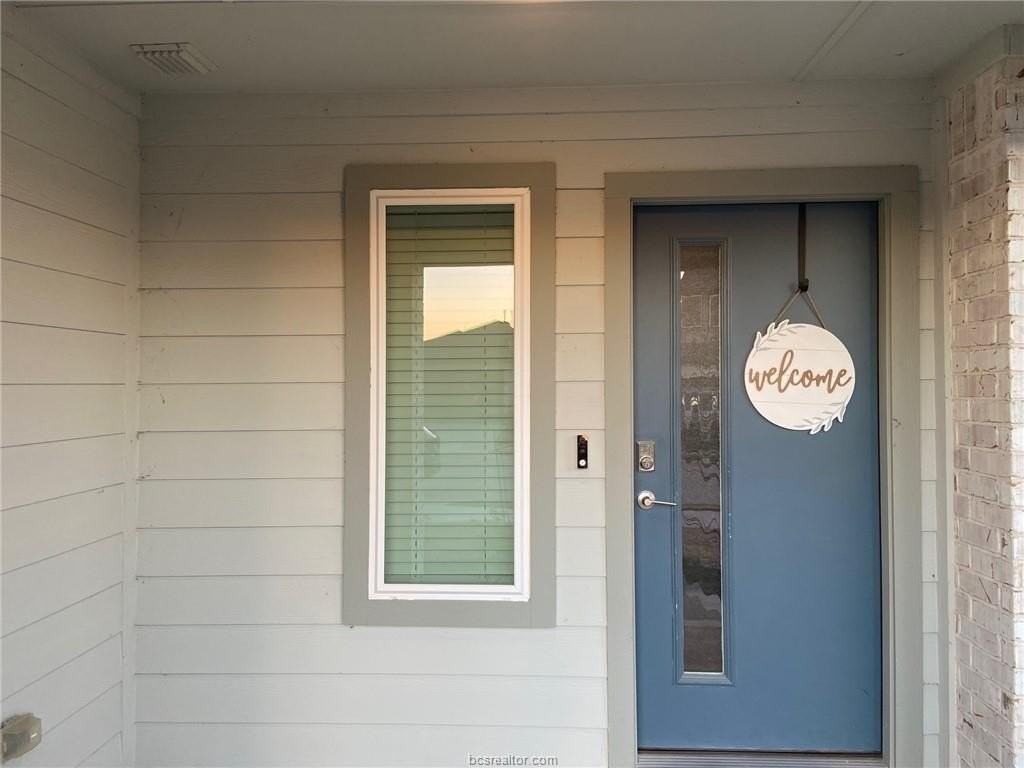 904 Kickapoo Ln - Photo 2 of 16